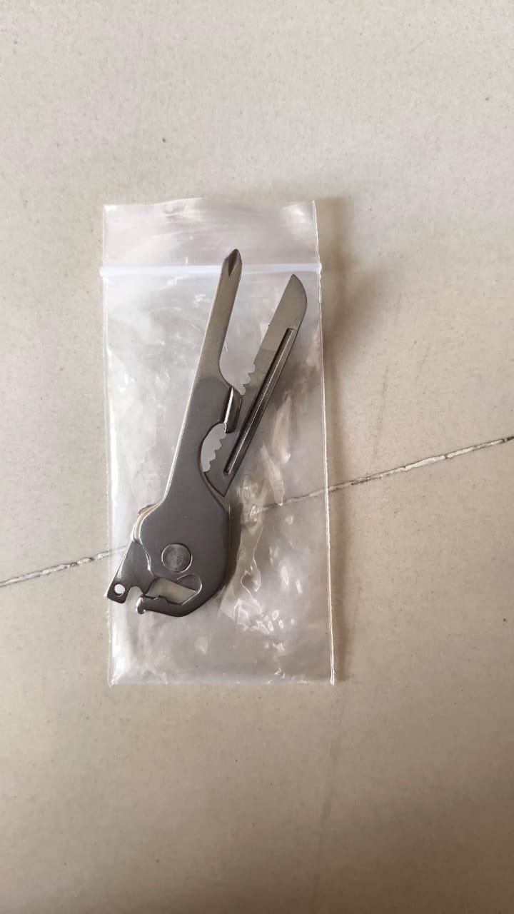 Compact Key Tool: 8-in-1 Multitool - Eazylife India